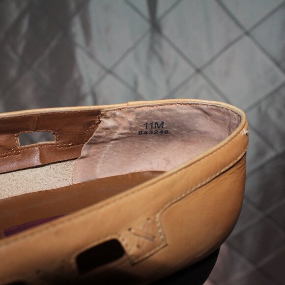 CC Hughes Cute‎ Leather Flats Tan Size 11M *SH - Picture 6 of 6